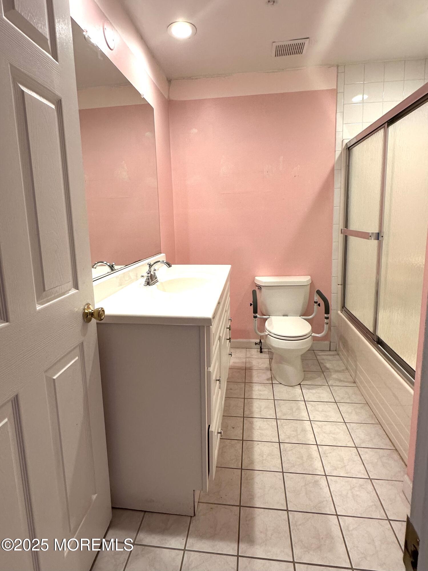 86 Jamestown Road, Unit C Freehold, NJ 07728 - Photo 18 of 32 Bath