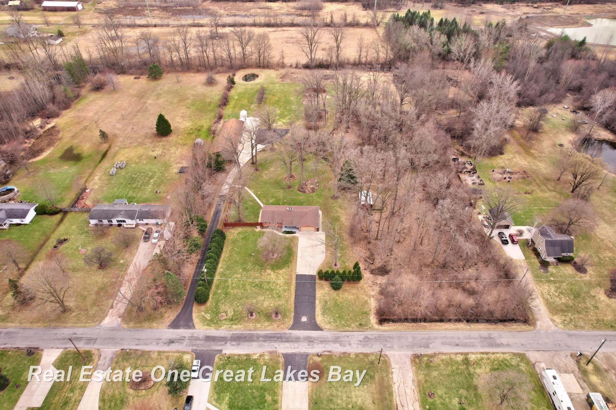 7205 Trinklein Road Saginaw, MI 48609 - Photo 66 of 81 50202618-aaafdec8-62c5-4a86-b0ea-cc31ce1185fb.JPG
