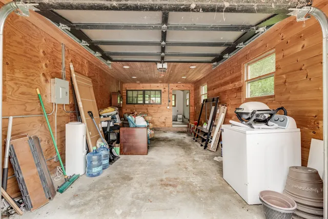 a view of a storage & utility room