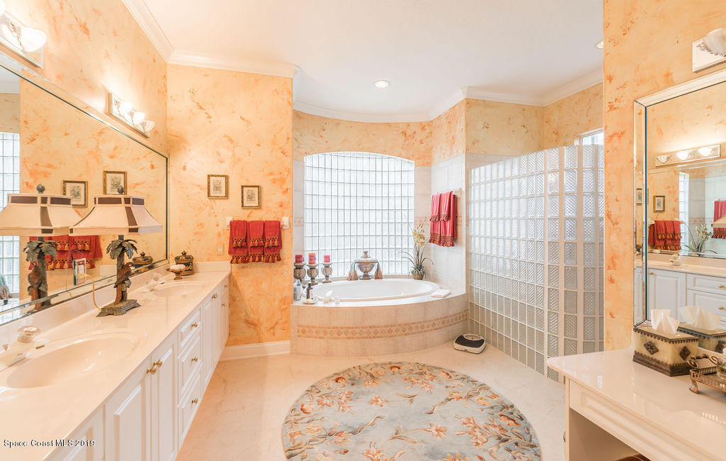 4111 Stoney Point Road Melbourne, FL 32940 - Photo 14 of 42 Master Bath