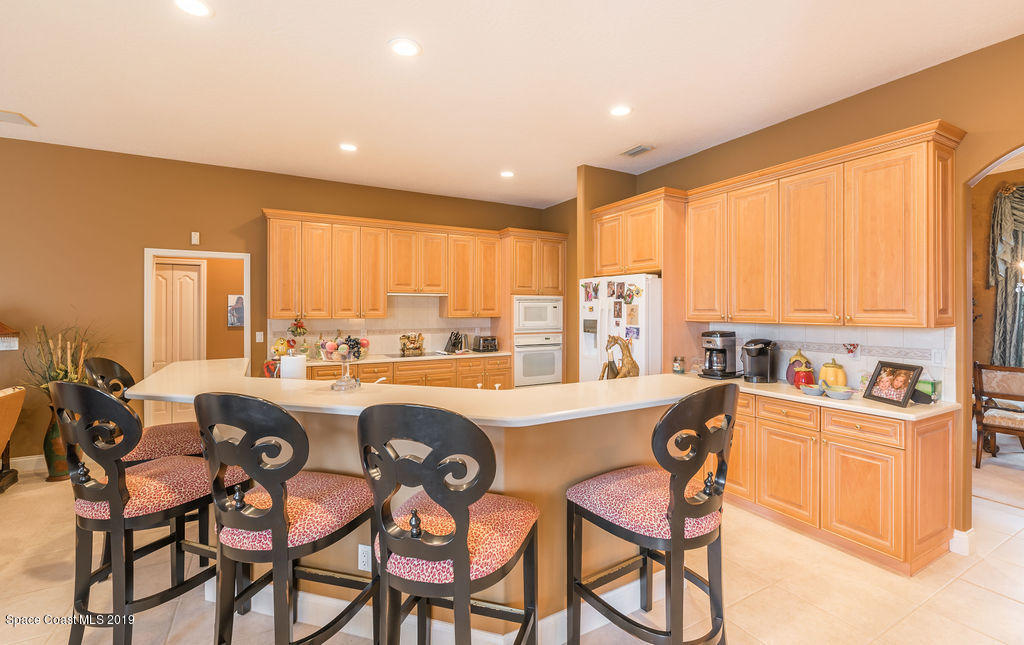 4111 Stoney Point Road Melbourne, FL 32940 - Photo 8 of 42 Kitchen