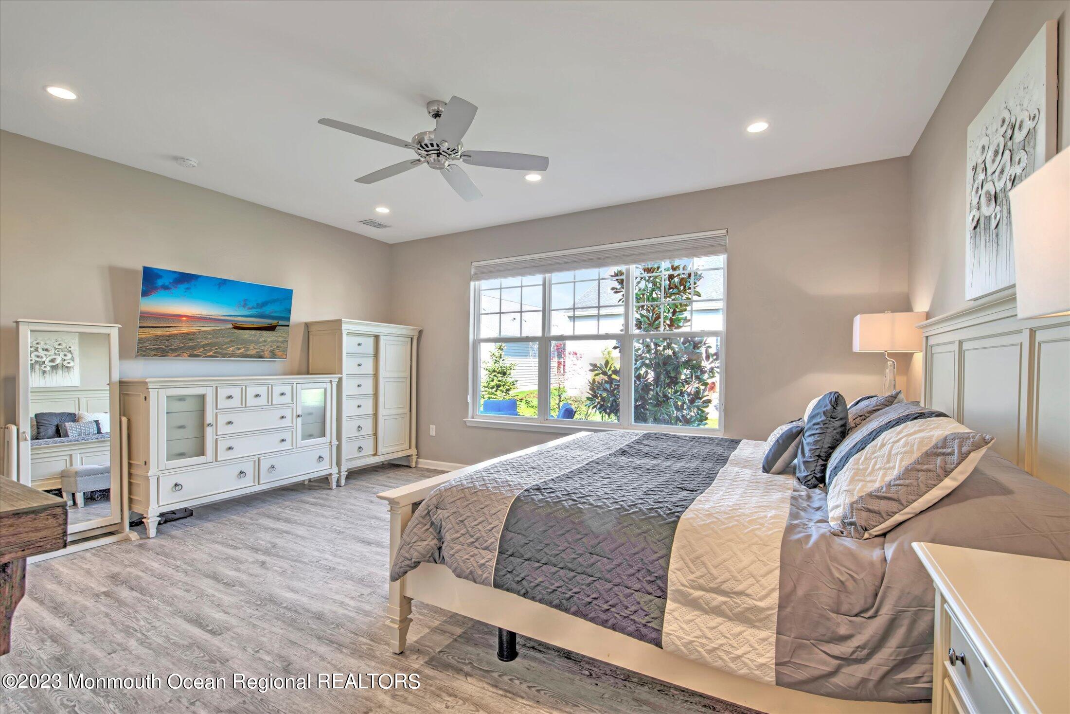 25 Harvest Ridge Road Howell, NJ 07731 - Photo 22 of 52 22-MASTER BEDROOM