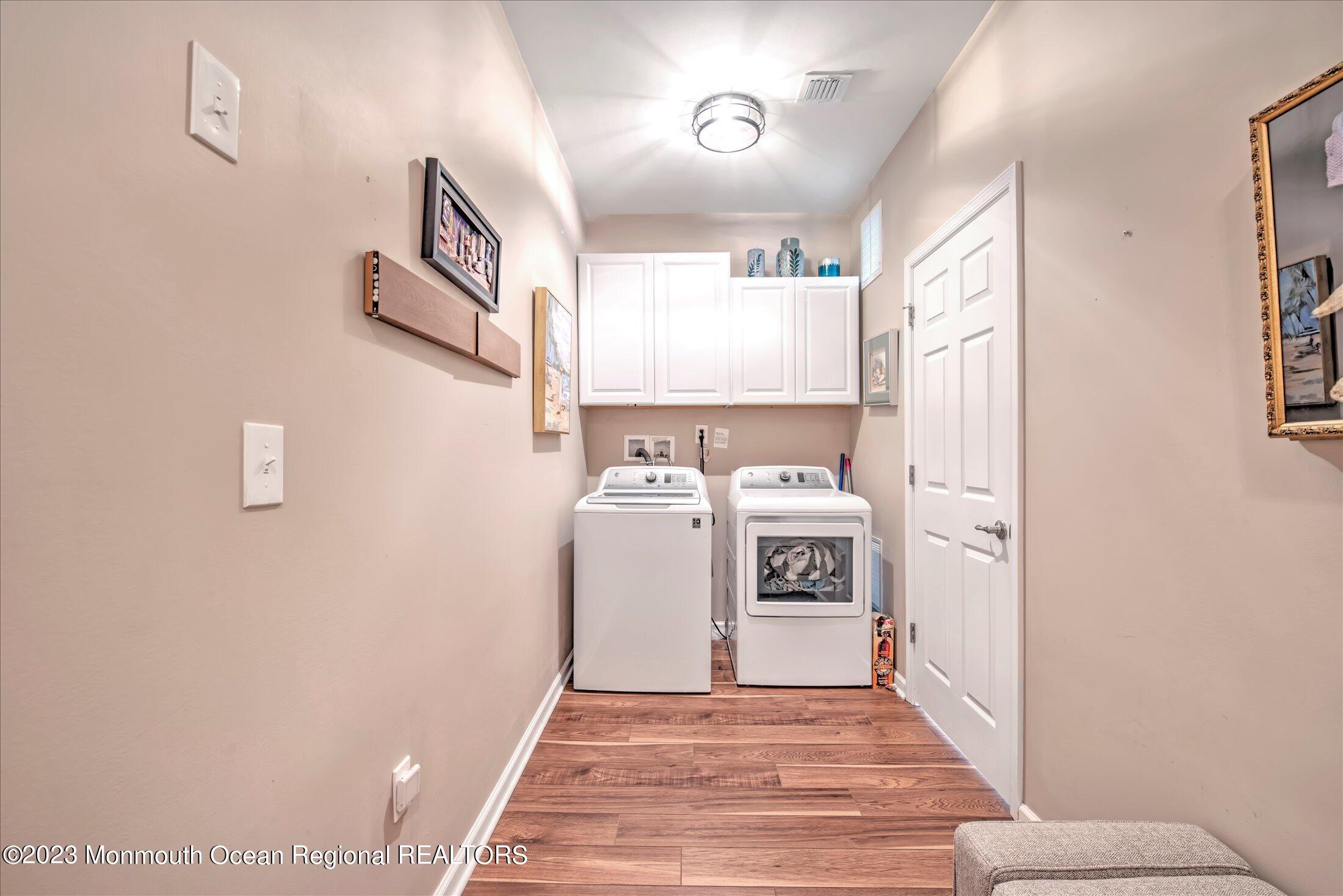 25 Harvest Ridge Road Howell, NJ 07731 - Photo 27 of 52 27-LAUNDRY ROOM