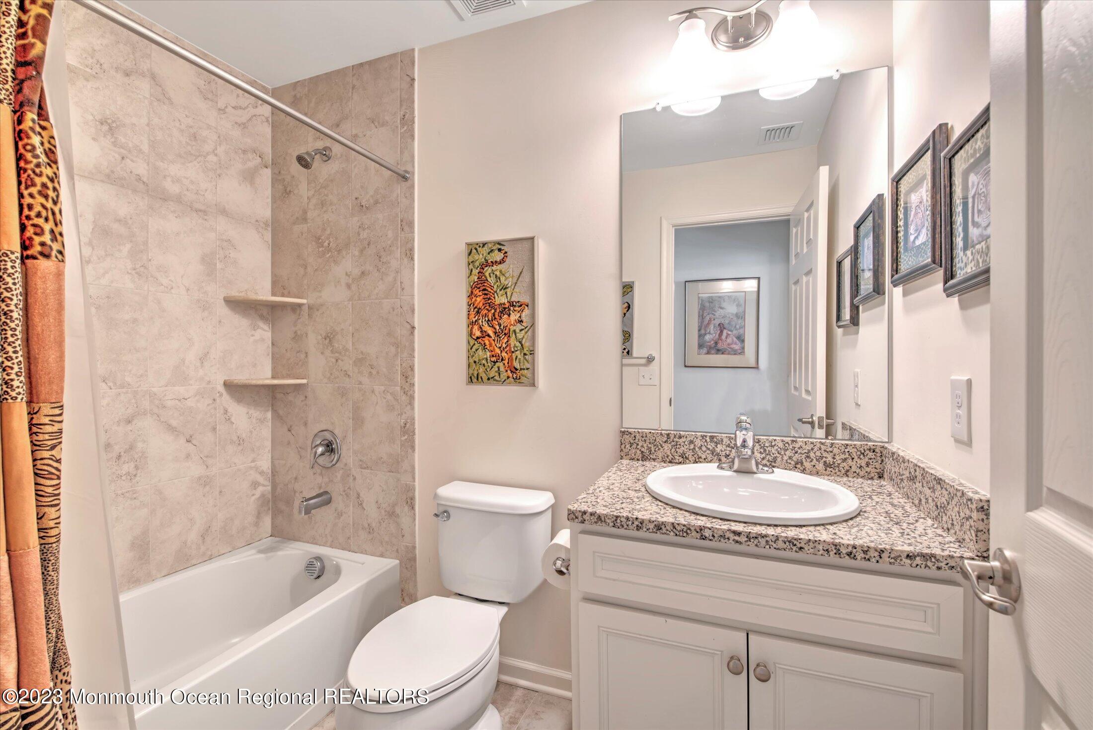 25 Harvest Ridge Road Howell, NJ 07731 - Photo 33 of 52 33-UPPER LEVEL BATHROOM