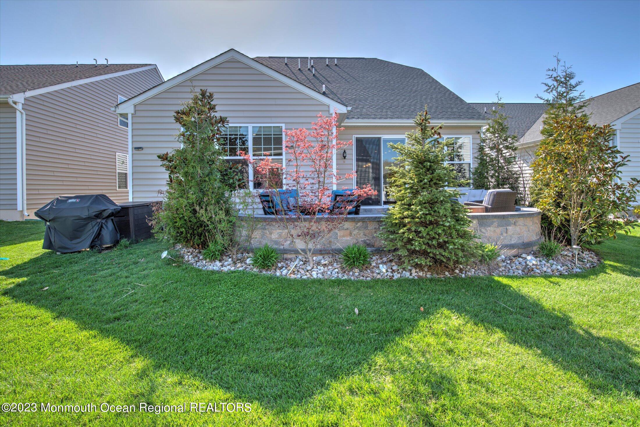 25 Harvest Ridge Road Howell, NJ 07731 - Photo 38 of 52 38-BACK