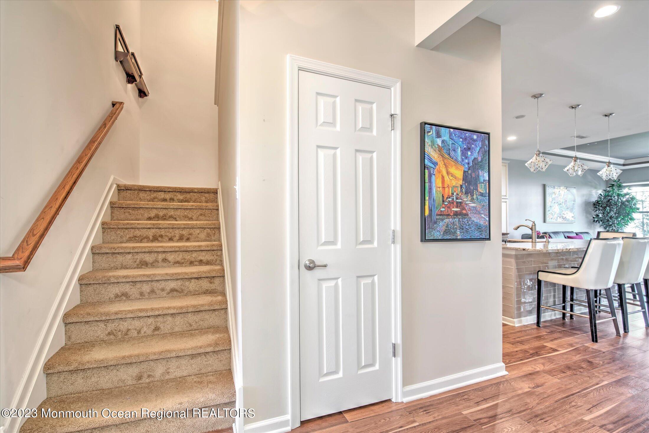 25 Harvest Ridge Road Howell, NJ 07731 - Photo 5 of 52 04-FOYER