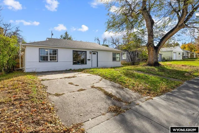 $235,000 | 145 North Iowa Avenue, Casper, WY 82609