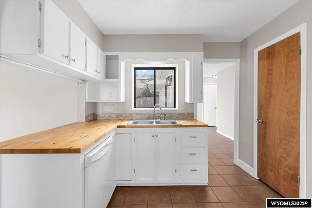 $235,000 | 145 North Iowa Avenue, Casper, WY 82609