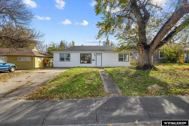 $235,000 | 145 North Iowa Avenue, Casper, WY 82609
