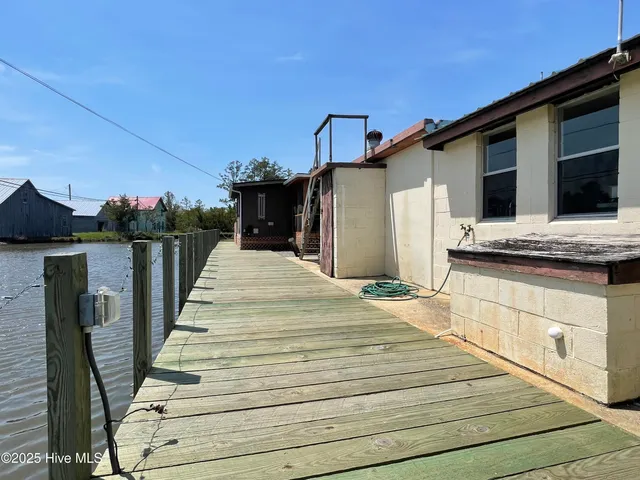 $450,000 | 1556 Farrow Fork Road, Engelhard, NC 27824