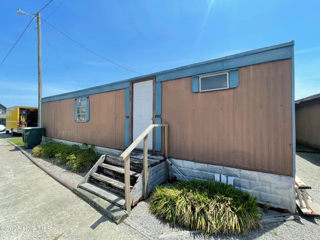 $450,000 | 1556 Farrow Fork Road, Engelhard, NC 27824