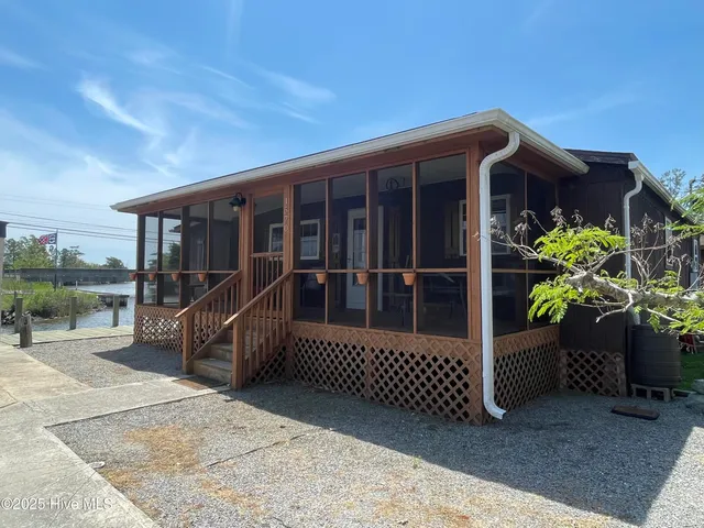 $450,000 | 1556 Farrow Fork Road, Engelhard, NC 27824