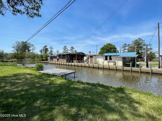 $450,000 | 1556 Farrow Fork Road, Engelhard, NC 27824