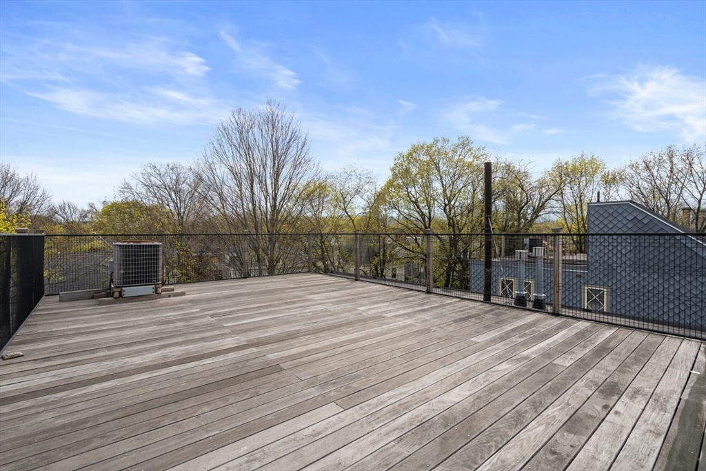 53 Winslow Road Brookline, MA 02446 - Photo 17 of 23