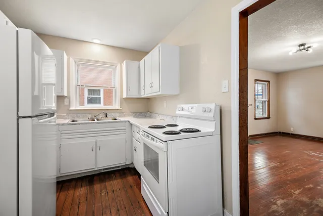 $170,000 | 381 South Nelson Avenue, Kankakee, IL 60901