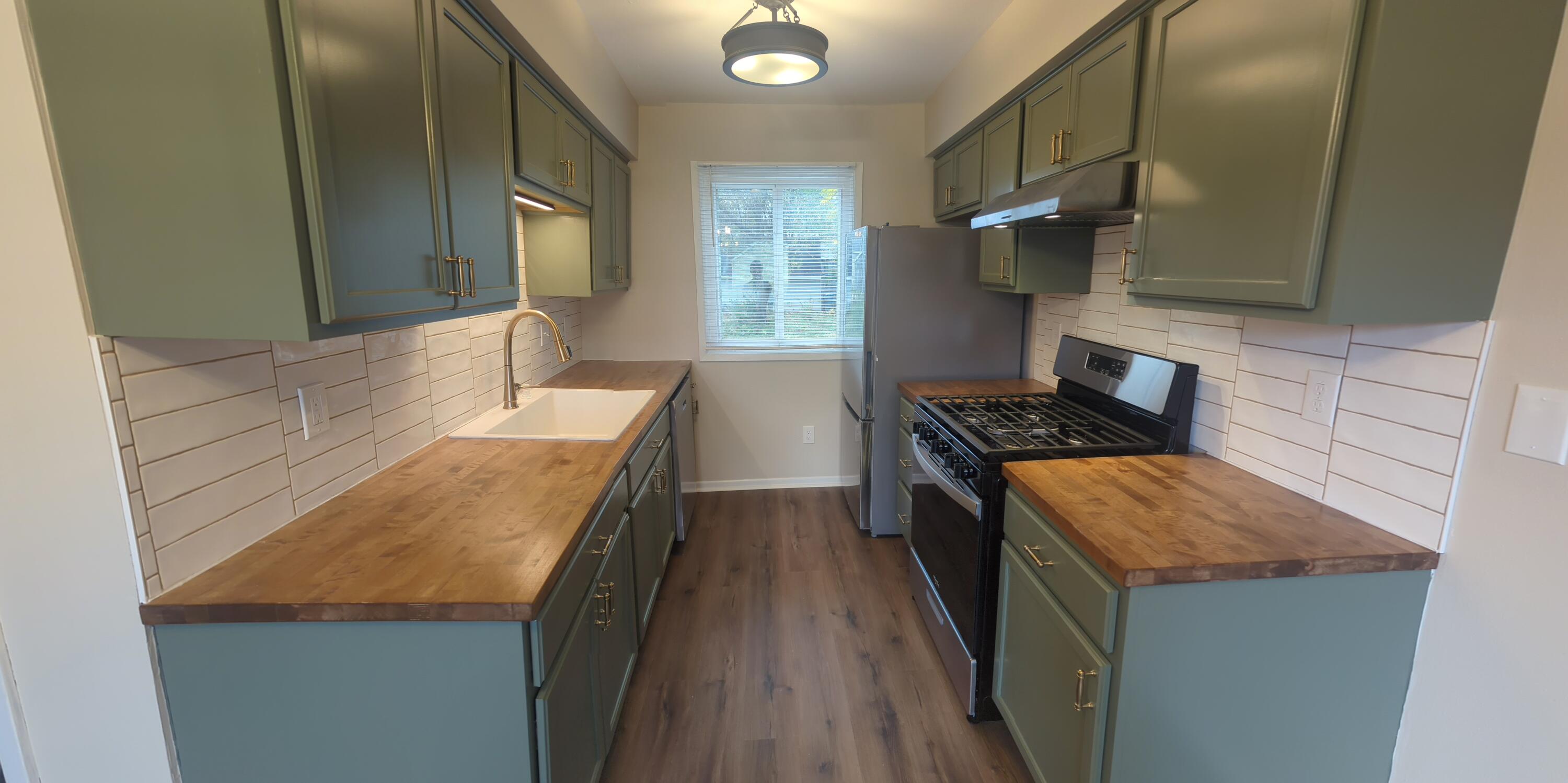 117-119 South 71st Street Milwaukee, WI 53214 - Photo 15 of 24 Unit 121 Kitchen