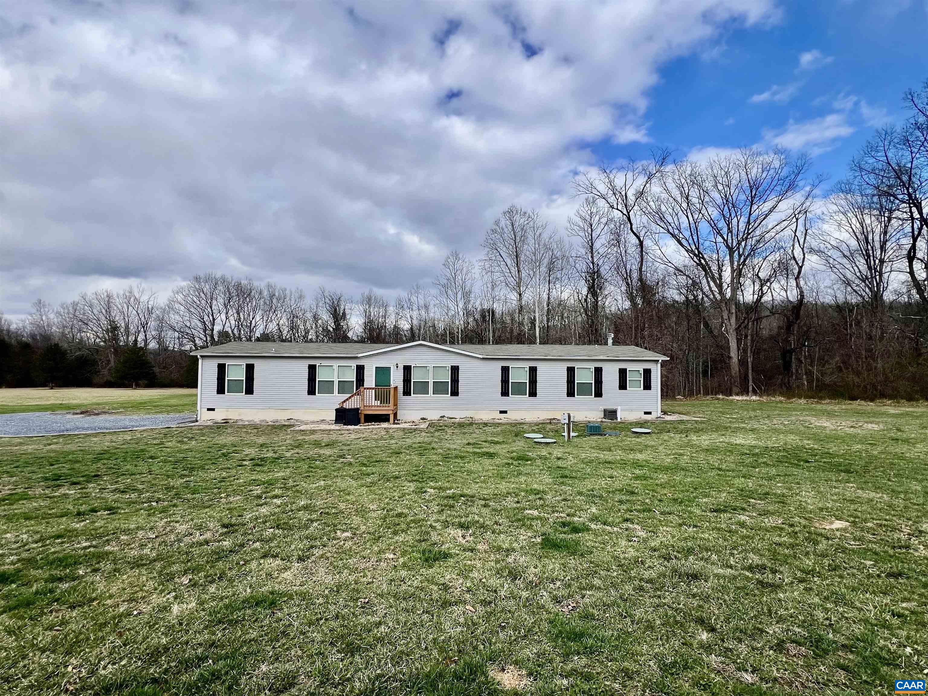 408 Sandy Ridge Road Waynesboro, VA 22980 - Photo 2 of 19