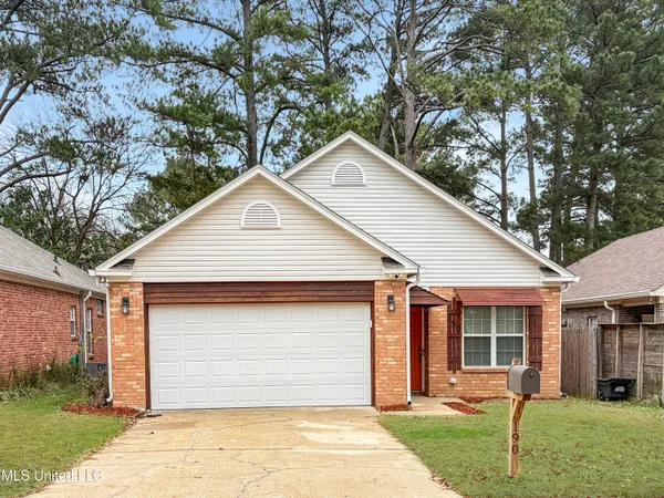 $225,000 | 190 Commonwealth Avenue, Brandon, MS 39047