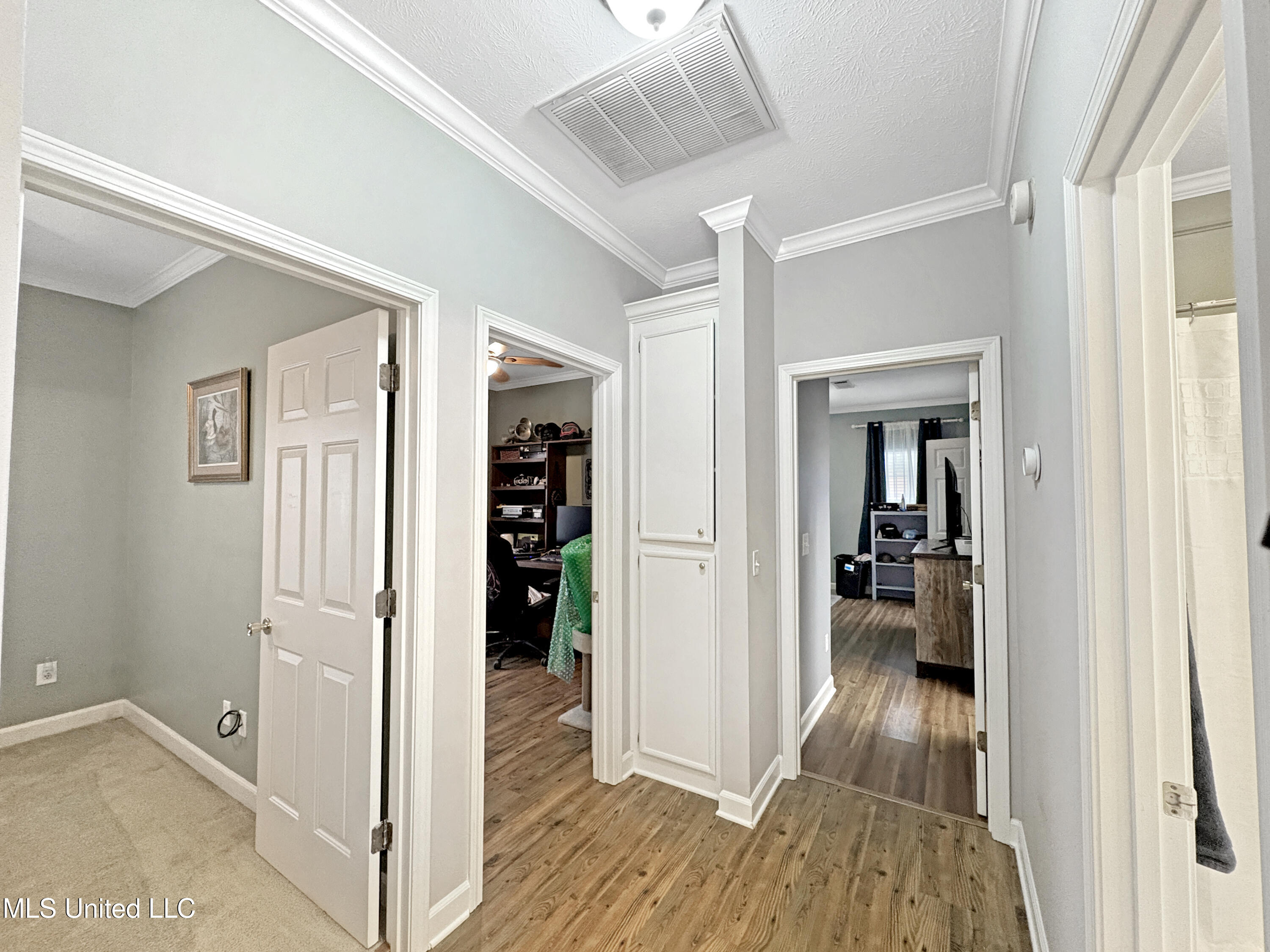 190 Commonwealth Avenue Brandon, MS 39047 - Photo 14 of 22 hallway