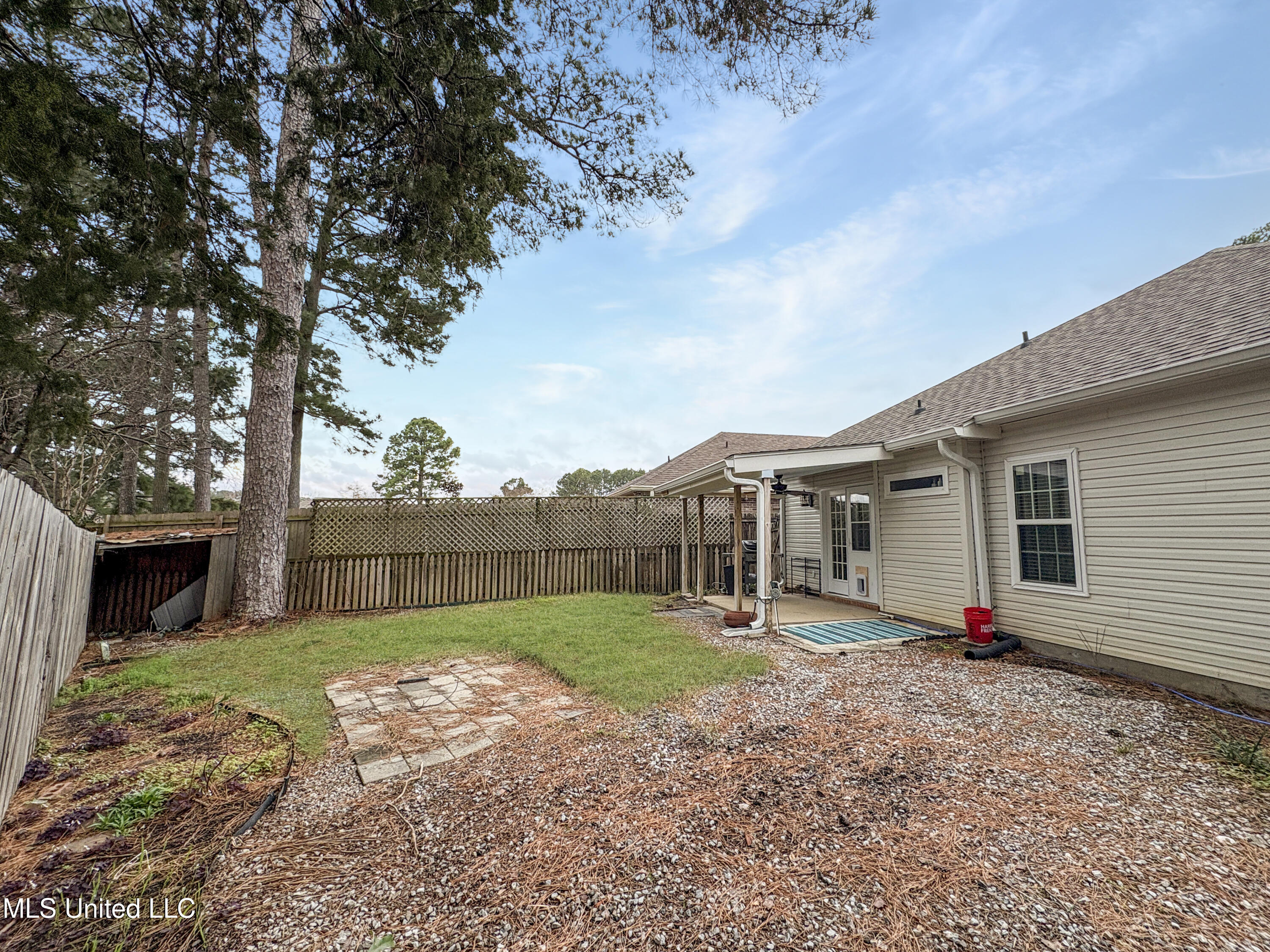 190 Commonwealth Avenue Brandon, MS 39047 - Photo 22 of 22 backyard