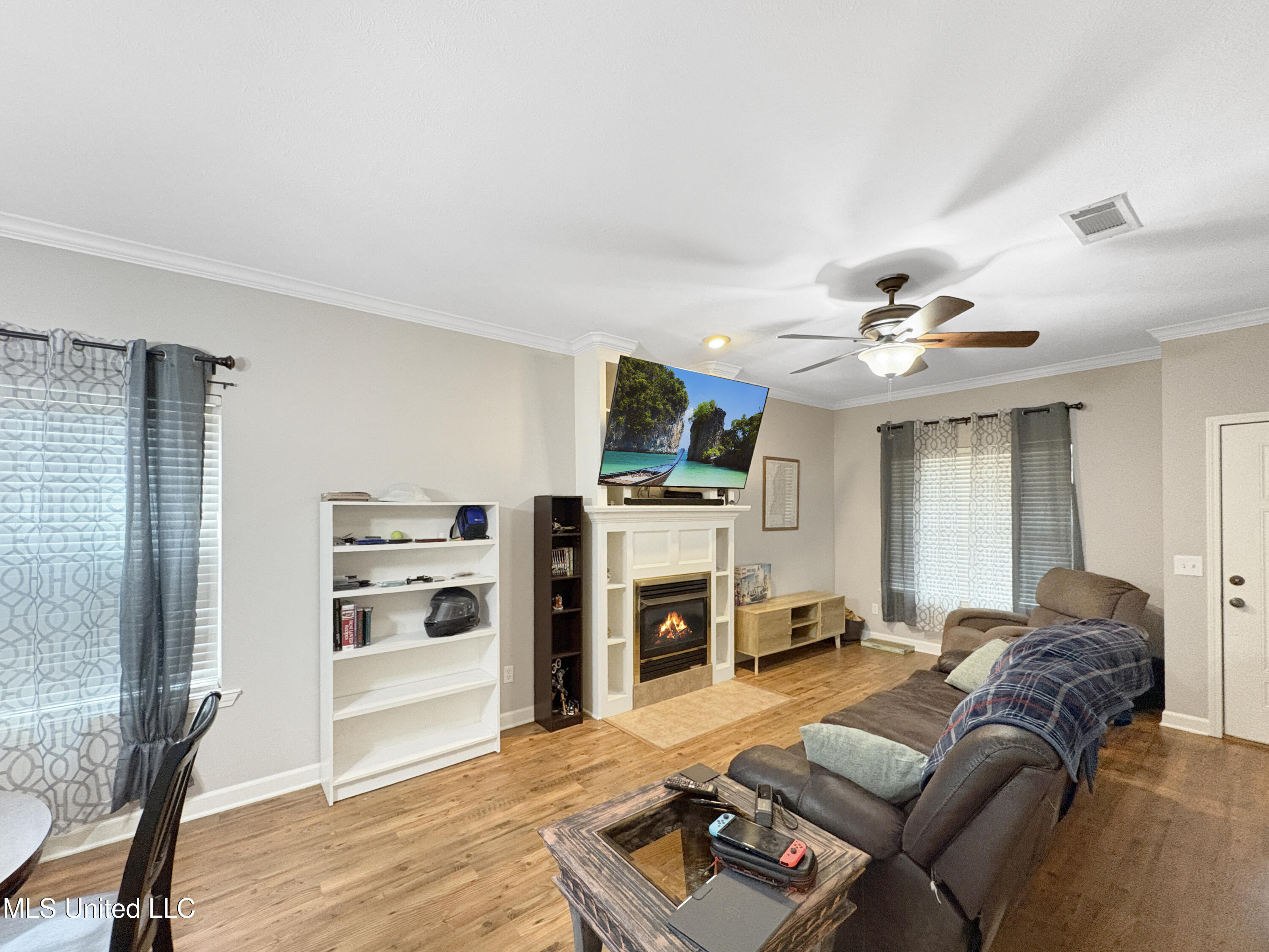 190 Commonwealth Avenue Brandon, MS 39047 - Photo 5 of 22 living