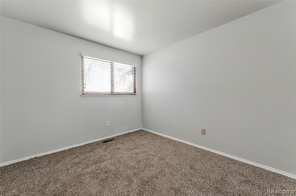 2075 Derby Road Troy, MI 48084 - Photo 27 of 62 Gallery Image 27