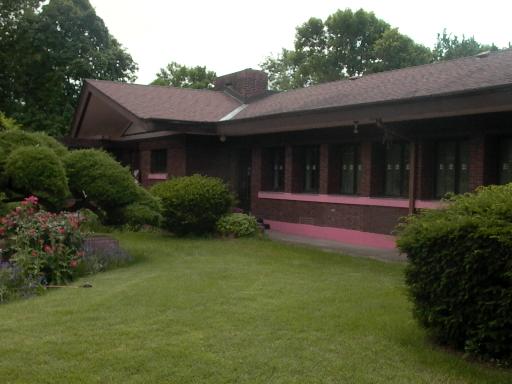 277 Gatesby Road Riverside, IL 60546 - Photo 1 of 15 a view of a house with a garden