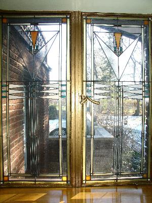 277 Gatesby Road Riverside, IL 60546 - Photo 8 of 15 a view of a glass door with a glass door