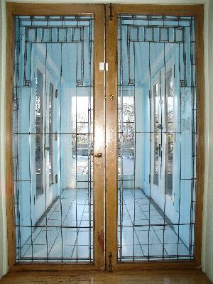 277 Gatesby Road Riverside, IL 60546 - Photo 9 of 15 a bathroom with a glass shower door