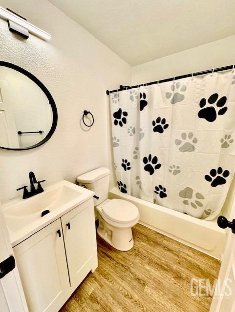 Undisclosed Address Bakersfield, CA 93308 - Photo 14 of 16 a bathroom with a sink toilet and shower