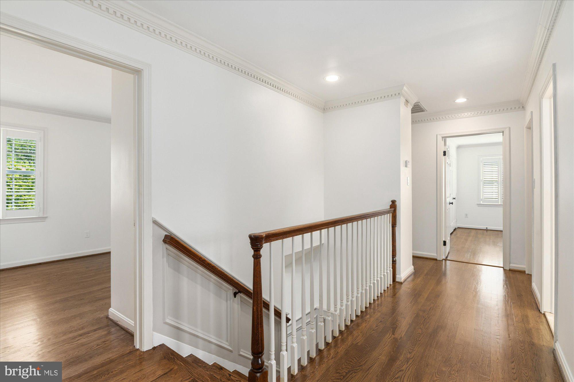 10019 Kendale Road Potomac, MD 20854 - Photo 34 of 64 Upper Level landing, all hardwood floors.