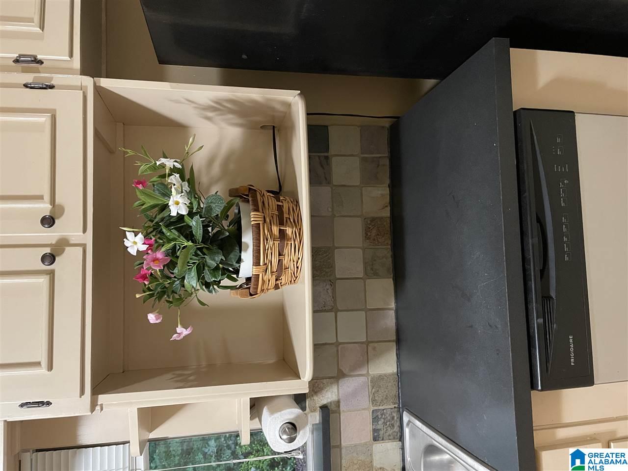 609 Rebecca Road Birmingham, AL 35206 - Photo 16 of 26 Gallery Image 16