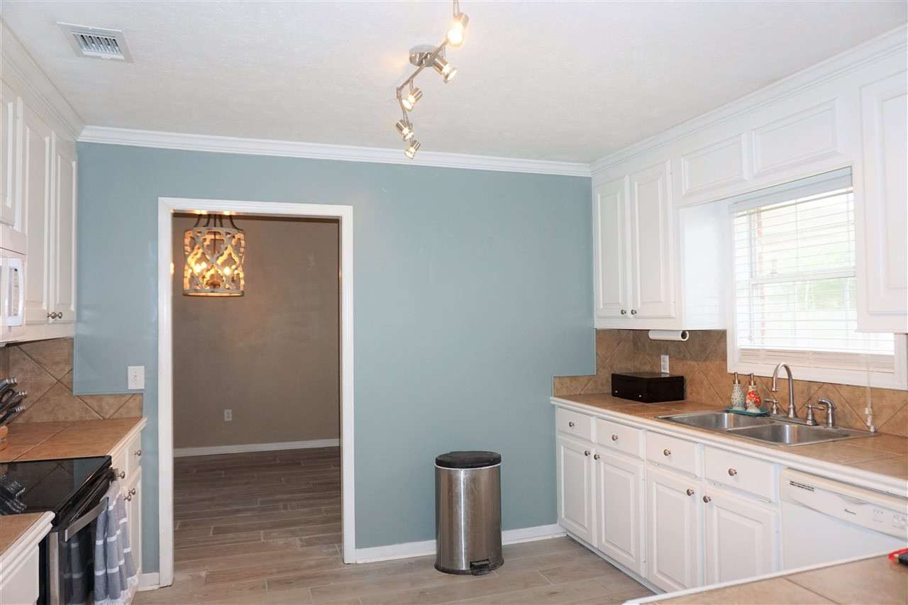 607 Mitchell Cove Brandon, MS 39047 - Photo 13 of 26 Photo 13
