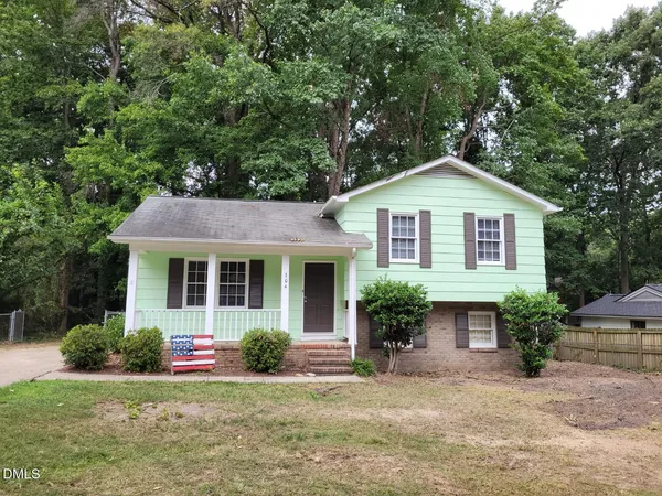 $2,210 | 304 Holtz Lane, Cary, NC 27511