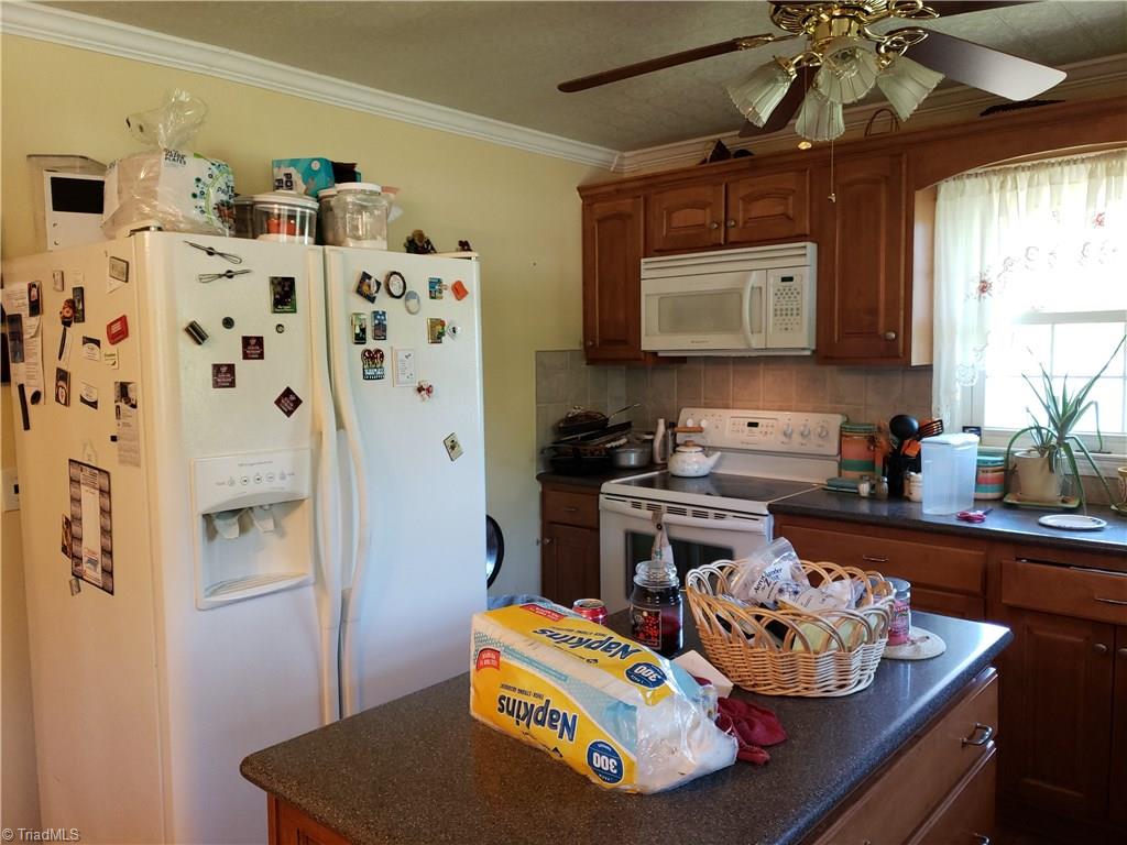 733 Dixie Club Road Winston-Salem, NC 27107 - Photo 4 of 19 Gallery Image 4