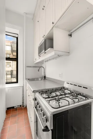 $799,999 | 615 West 113th Street, Unit 312 | Morningside Heights