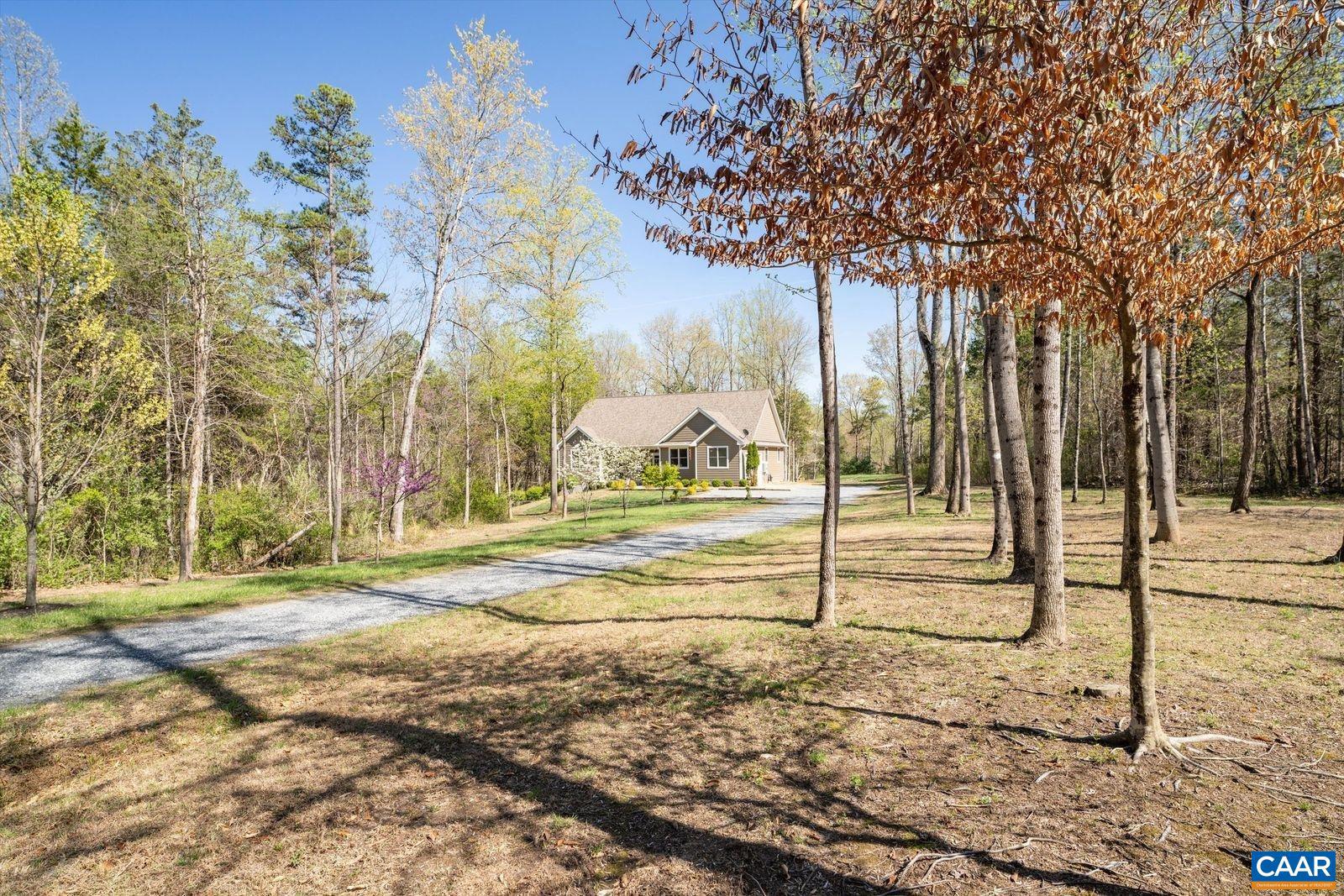 336 Bear Run Road Stanardsville, VA 22973 - Photo 3 of 67