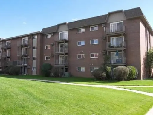 $1,595 | 4500 Beau Monde Drive, Unit 400, Lisle, IL 60532