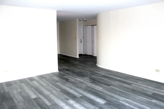 $1,595 | 4500 Beau Monde Drive, Unit 400, Lisle, IL 60532