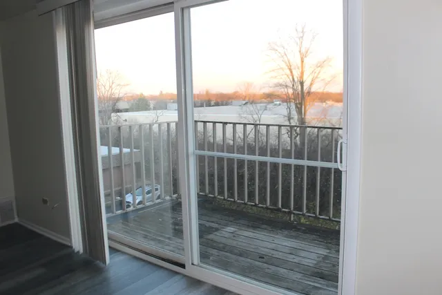 $1,595 | 4500 Beau Monde Drive, Unit 400, Lisle, IL 60532