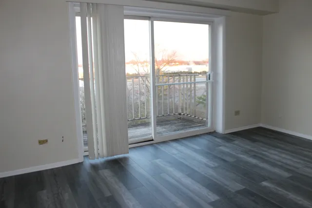 $1,595 | 4500 Beau Monde Drive, Unit 400, Lisle, IL 60532