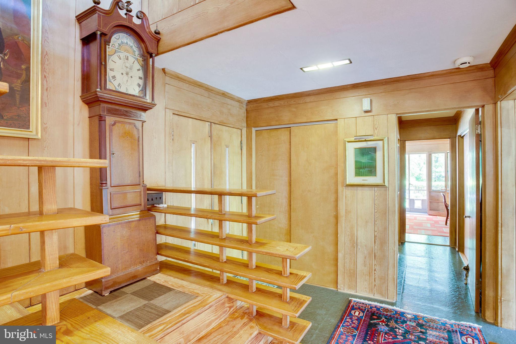 1201 Key Drive Alexandria, VA 22302 - Photo 16 of 82 Entry with hallway to Main Level Bedroom