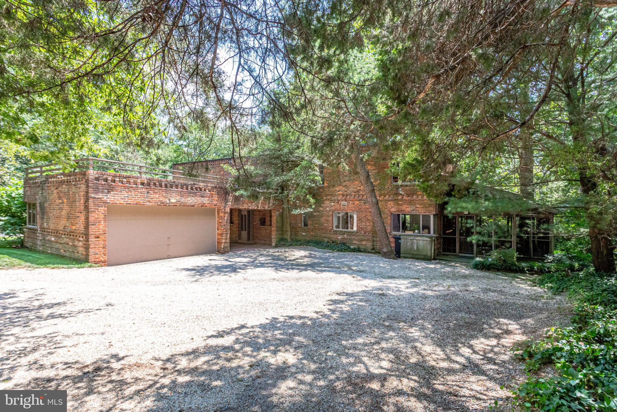 1201 Key Drive Alexandria, VA 22302 - Photo 3 of 82 Main House and Two Car Garage
