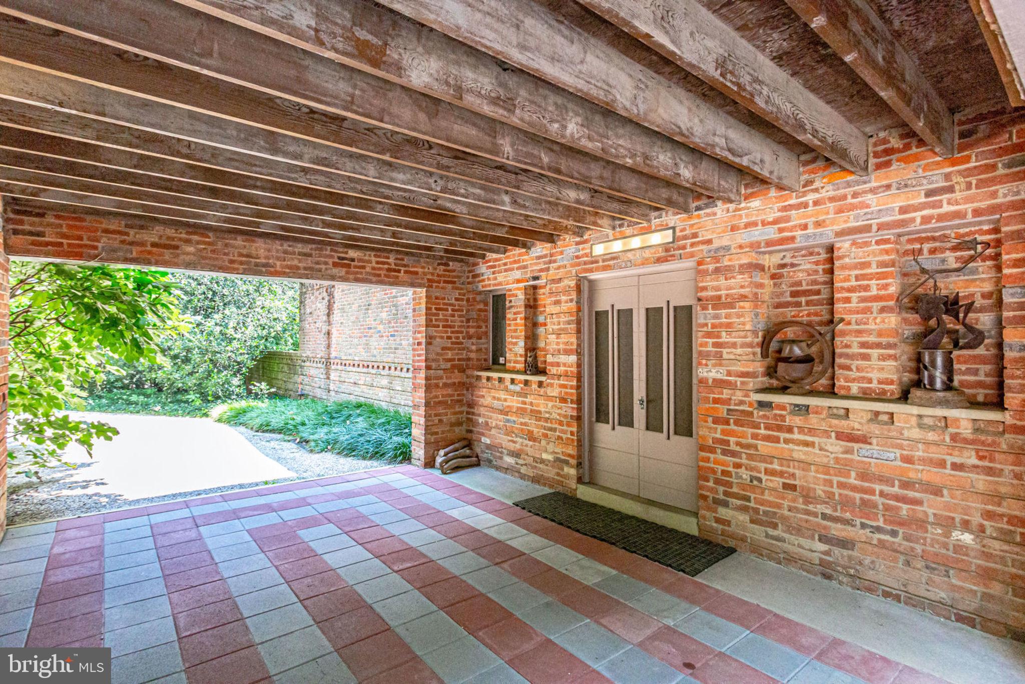 1201 Key Drive Alexandria, VA 22302 - Photo 5 of 82 Main House Entry