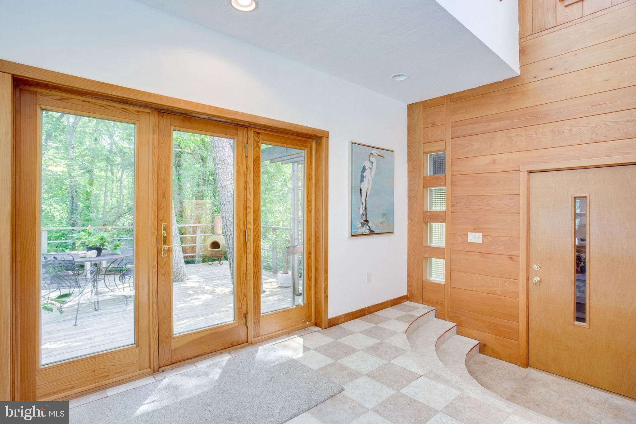 1201 Key Drive Alexandria, VA 22302 - Photo 51 of 82 Guest House entry and door to Garage