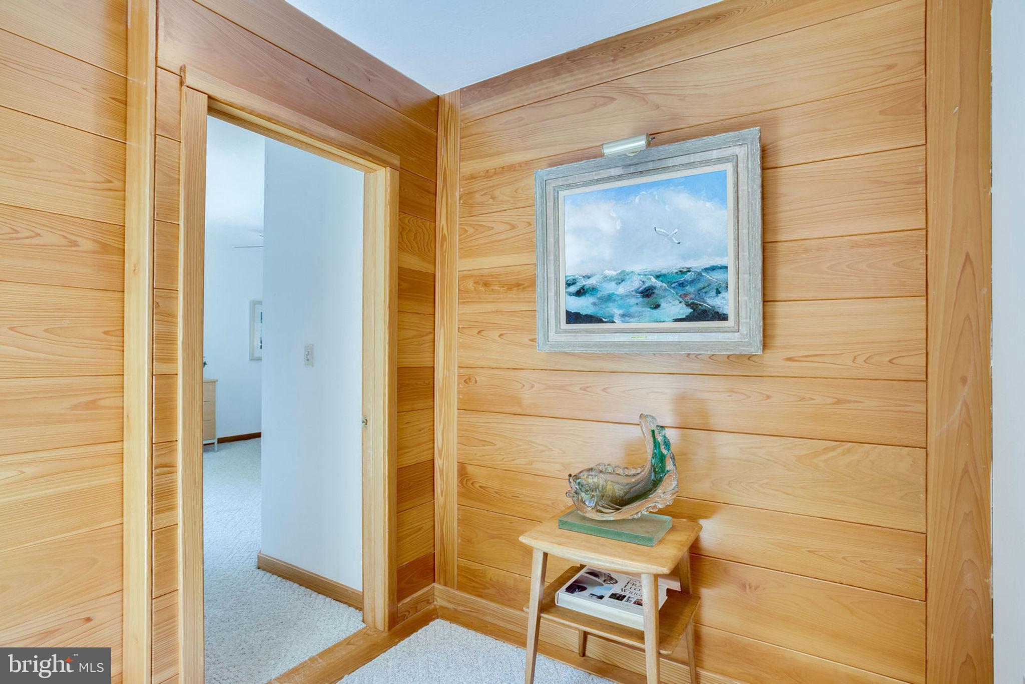 1201 Key Drive Alexandria, VA 22302 - Photo 62 of 82 Guest House Upstairs Hall Detail