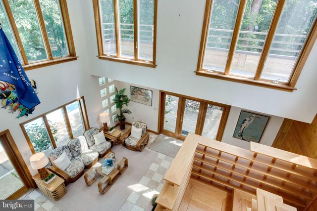 $2,400,000 | 1201 Key Drive, Alexandria, VA 22302