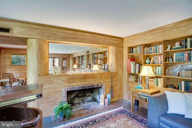 $2,400,000 | 1201 Key Drive, Alexandria, VA 22302