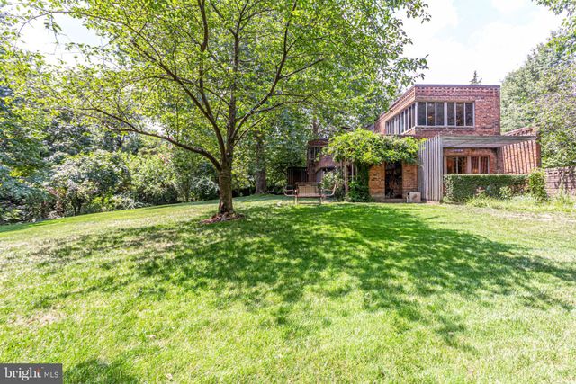 $2,400,000 | 1201 Key Drive, Alexandria, VA 22302