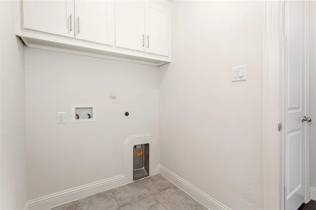 a view of utility room